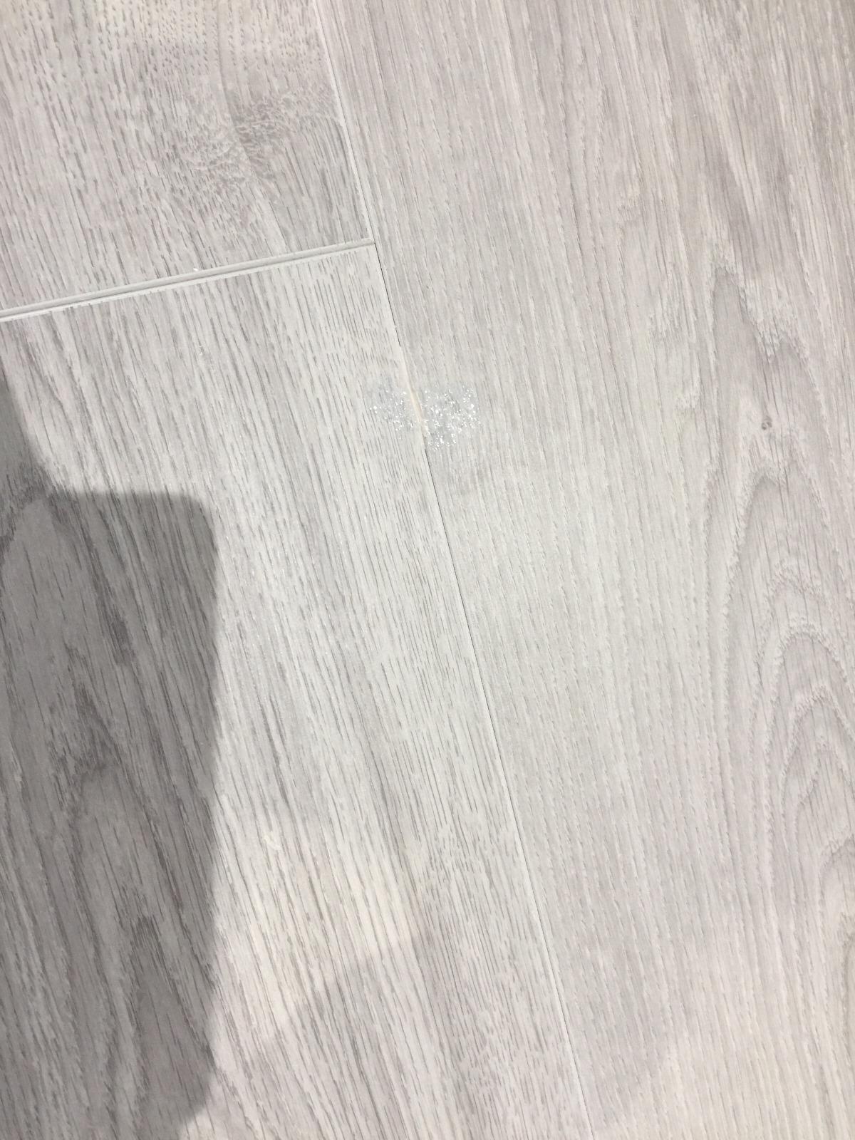Laminate floor repair after